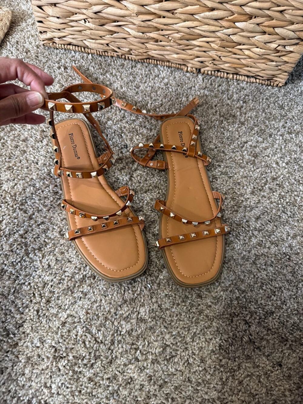 Pierre Dumas, NWT tan stud sandals 8.5 469